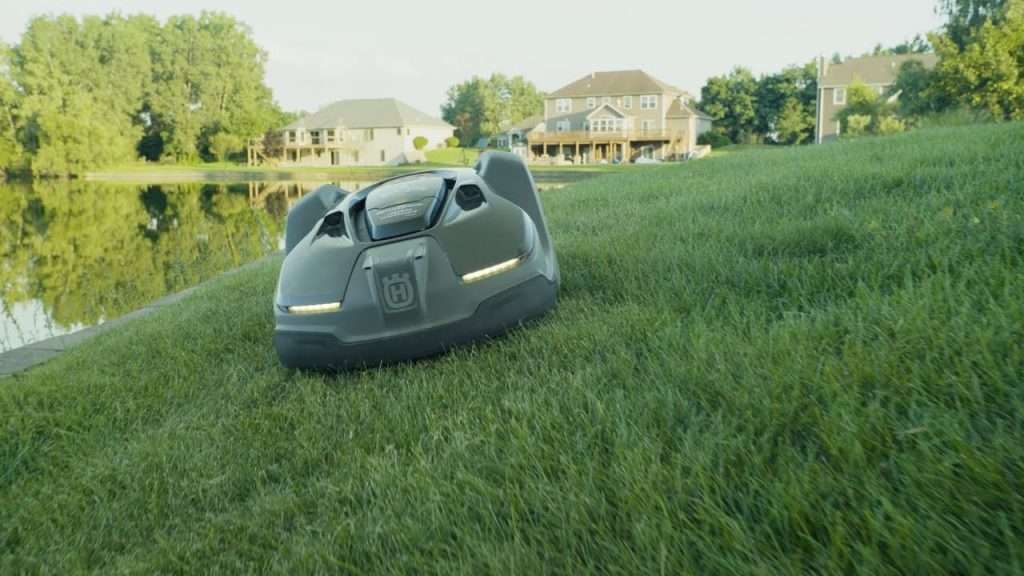 robotic mowers in 2023