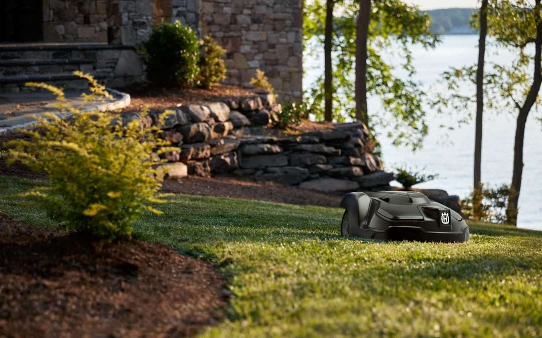 GPS vs. real-time kinematic (RTK): What’s Best For Robotic Mowers?