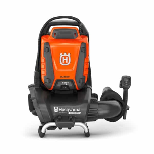 Backpack view of the professional Husqvarna 550iBTX backpack battery blower for efficient and comfortable landscaping, available at Autmow.